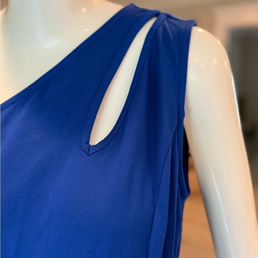 Elegant One-Shoulder Blue Dress - Picture 2 of 6